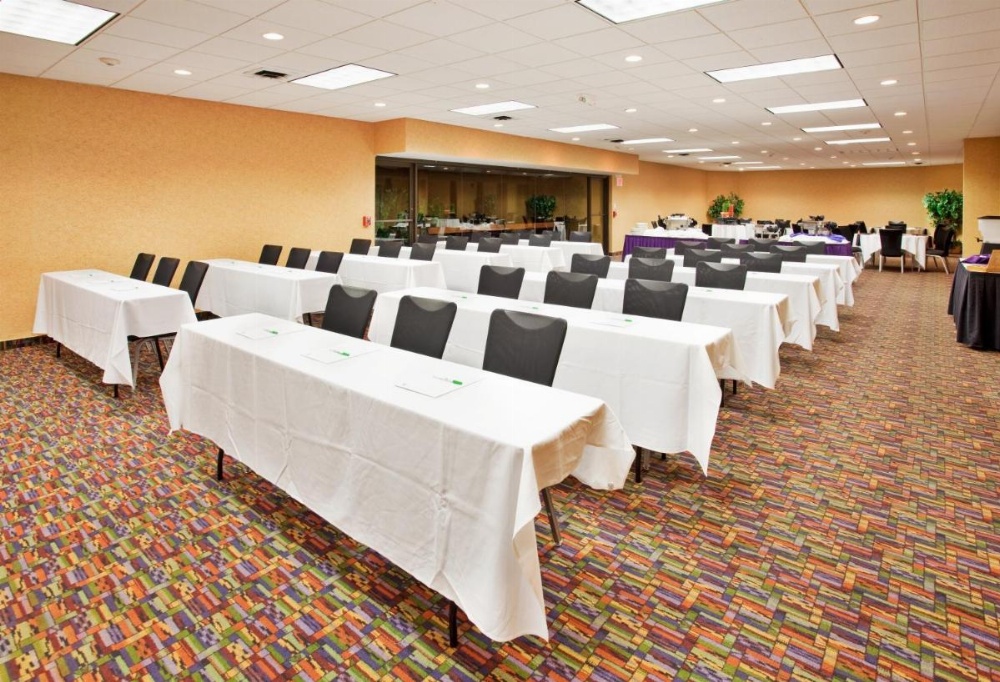 Holiday Inn At the Campus